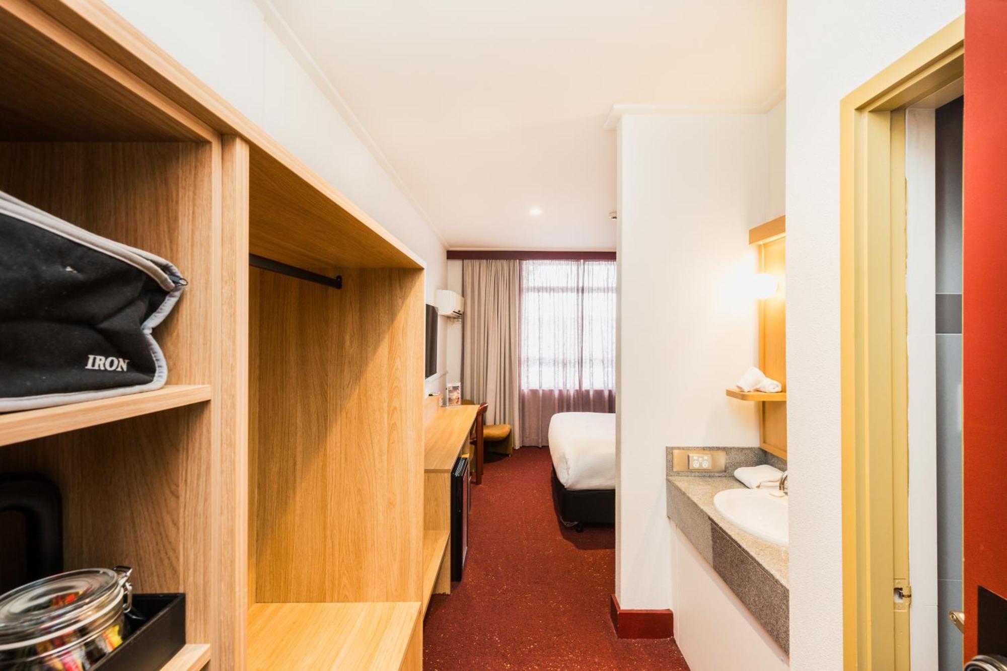 Statesman Hotel Канберра Номер фото