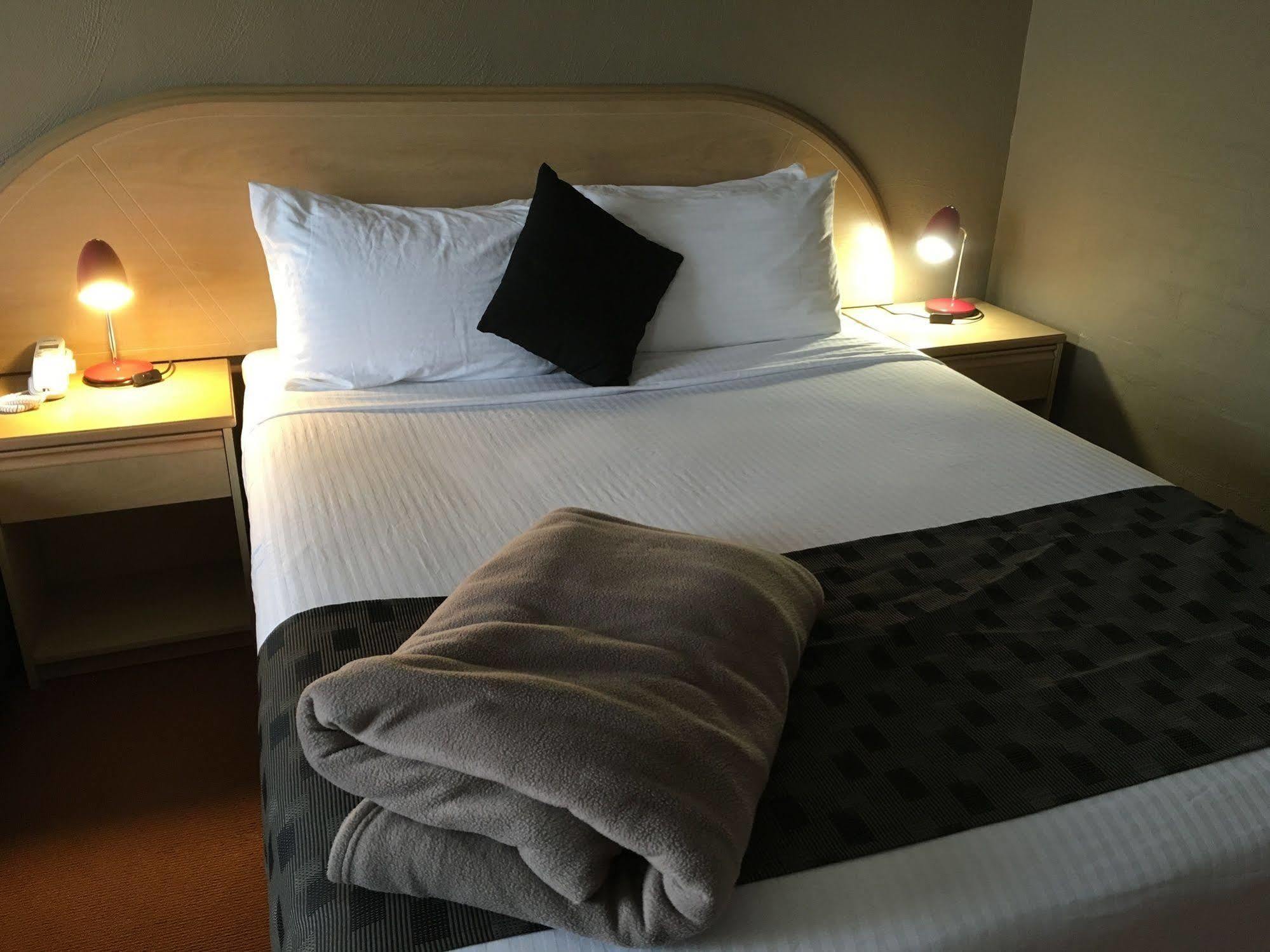 Statesman Hotel Канберра Екстер'єр фото